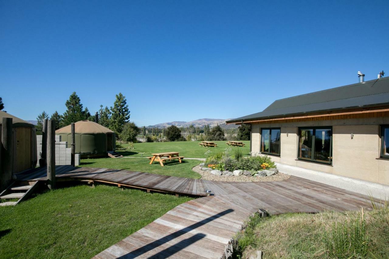 Oasis Yurt Lodge Wanaka Exterior photo