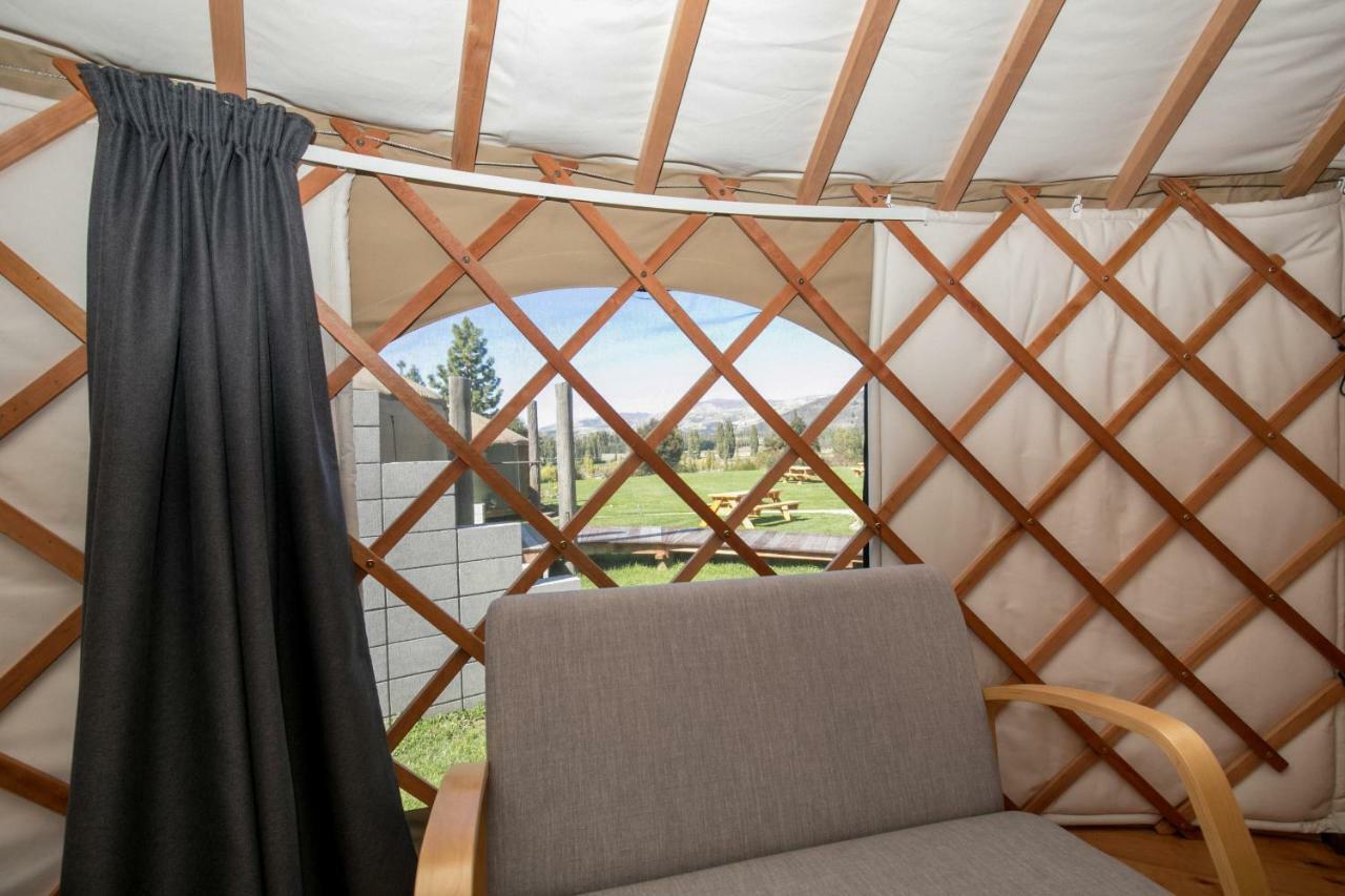 Oasis Yurt Lodge Wanaka Exterior photo