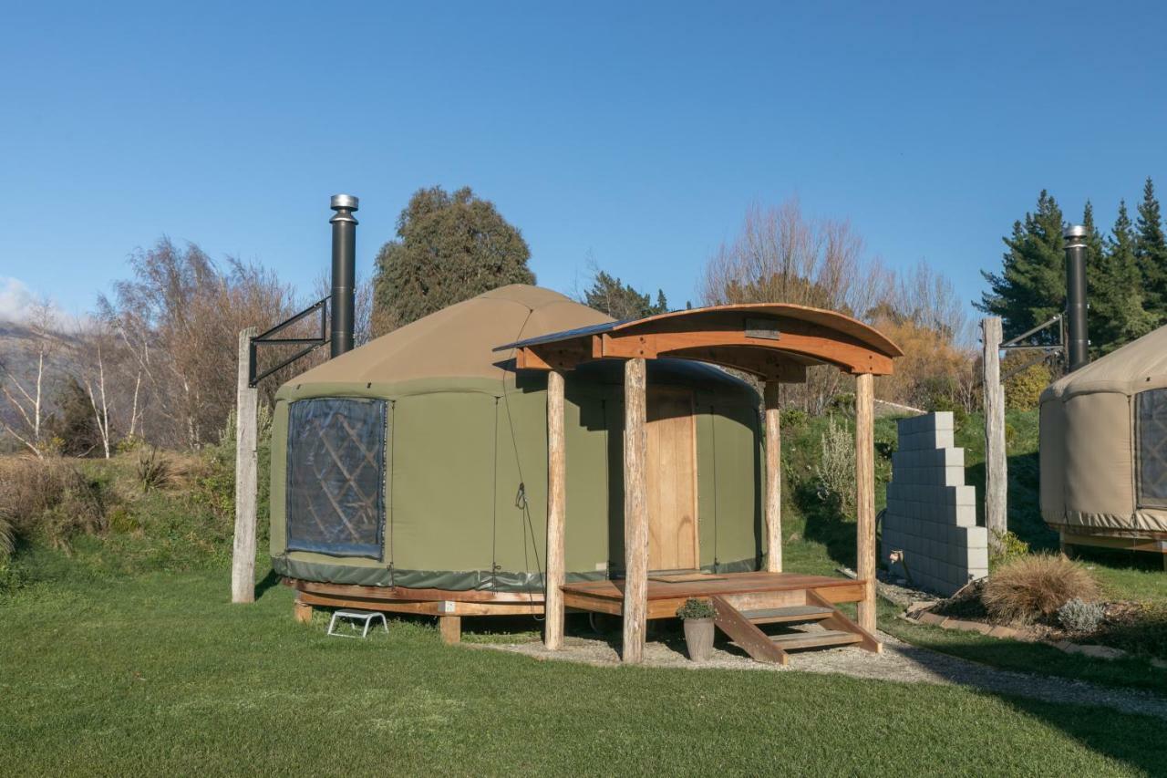 Oasis Yurt Lodge Wanaka Exterior photo