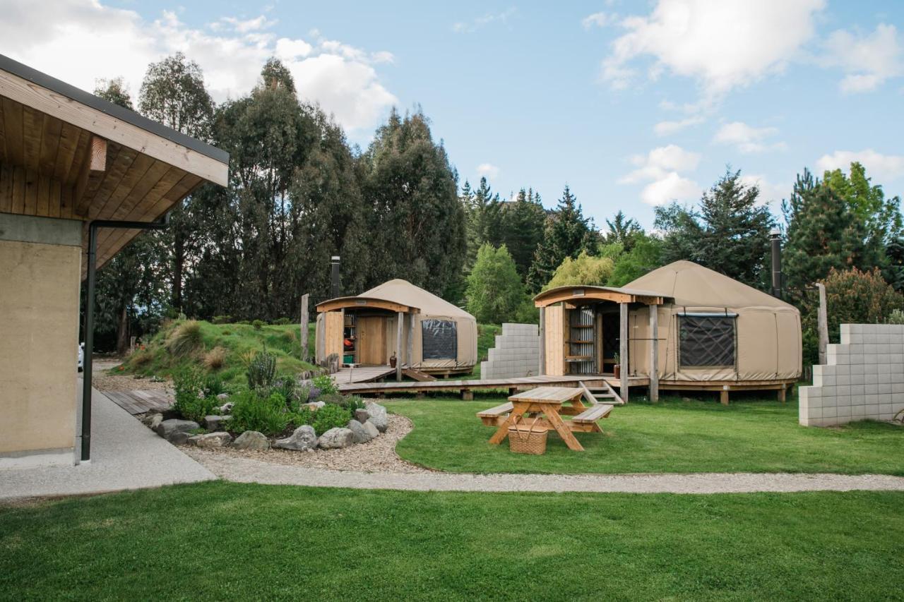 Oasis Yurt Lodge Wanaka Exterior photo
